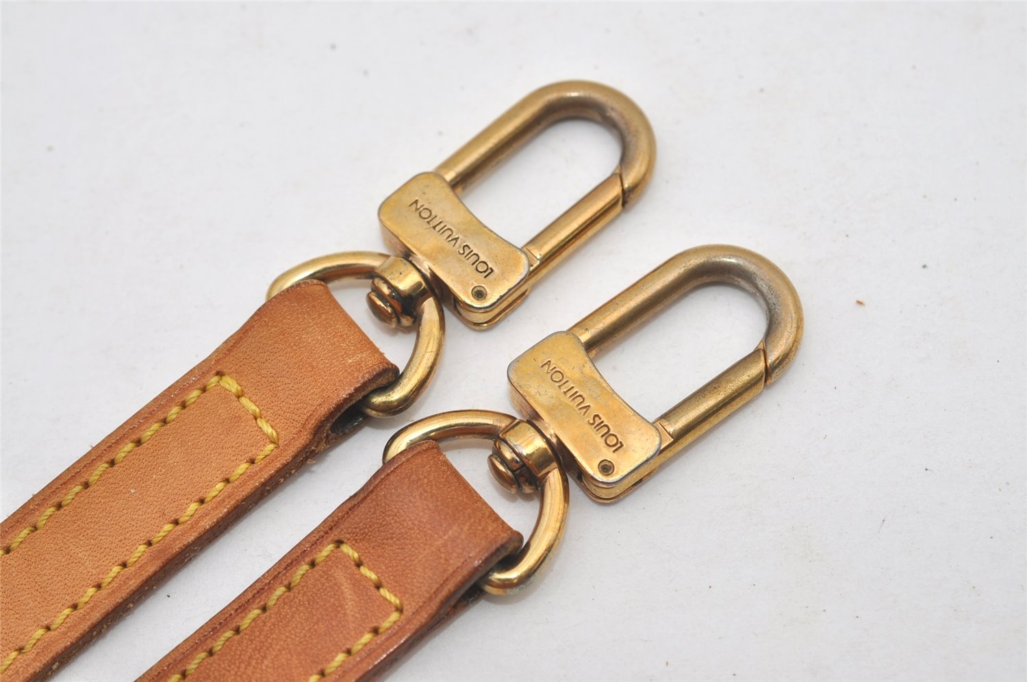 Authentic Louis Vuitton Leather Shoulder Strap Beige 39.8-46.5