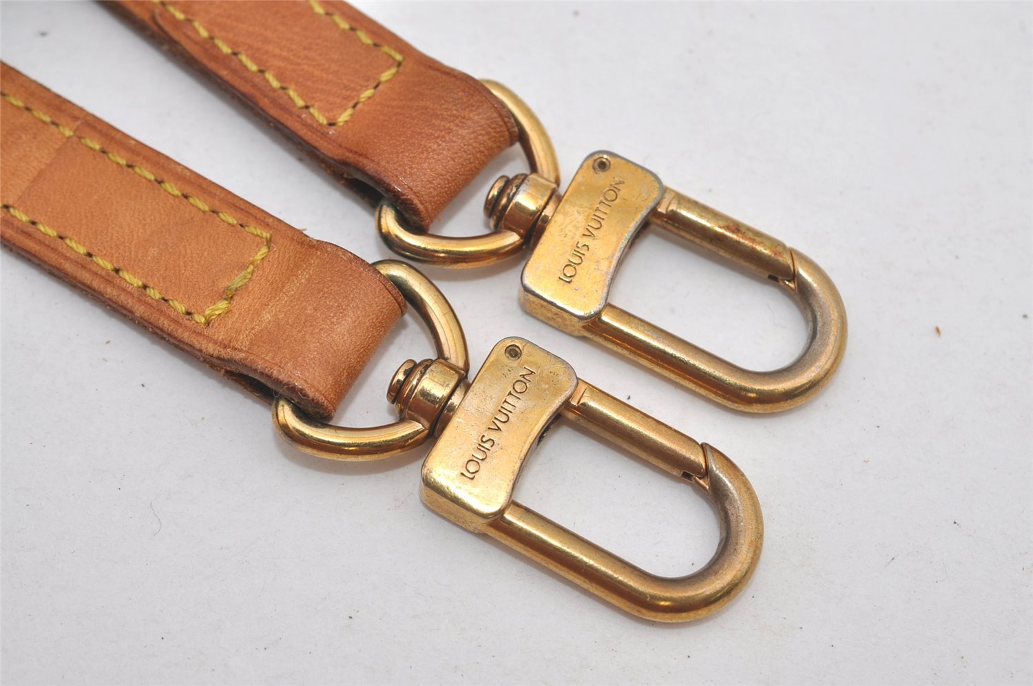 Authentic Louis Vuitton Leather Shoulder Strap Beige 39.8-46.5