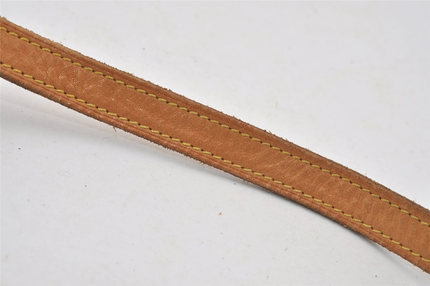 Authentic Louis Vuitton Leather Shoulder Strap Beige 39.8-46.5