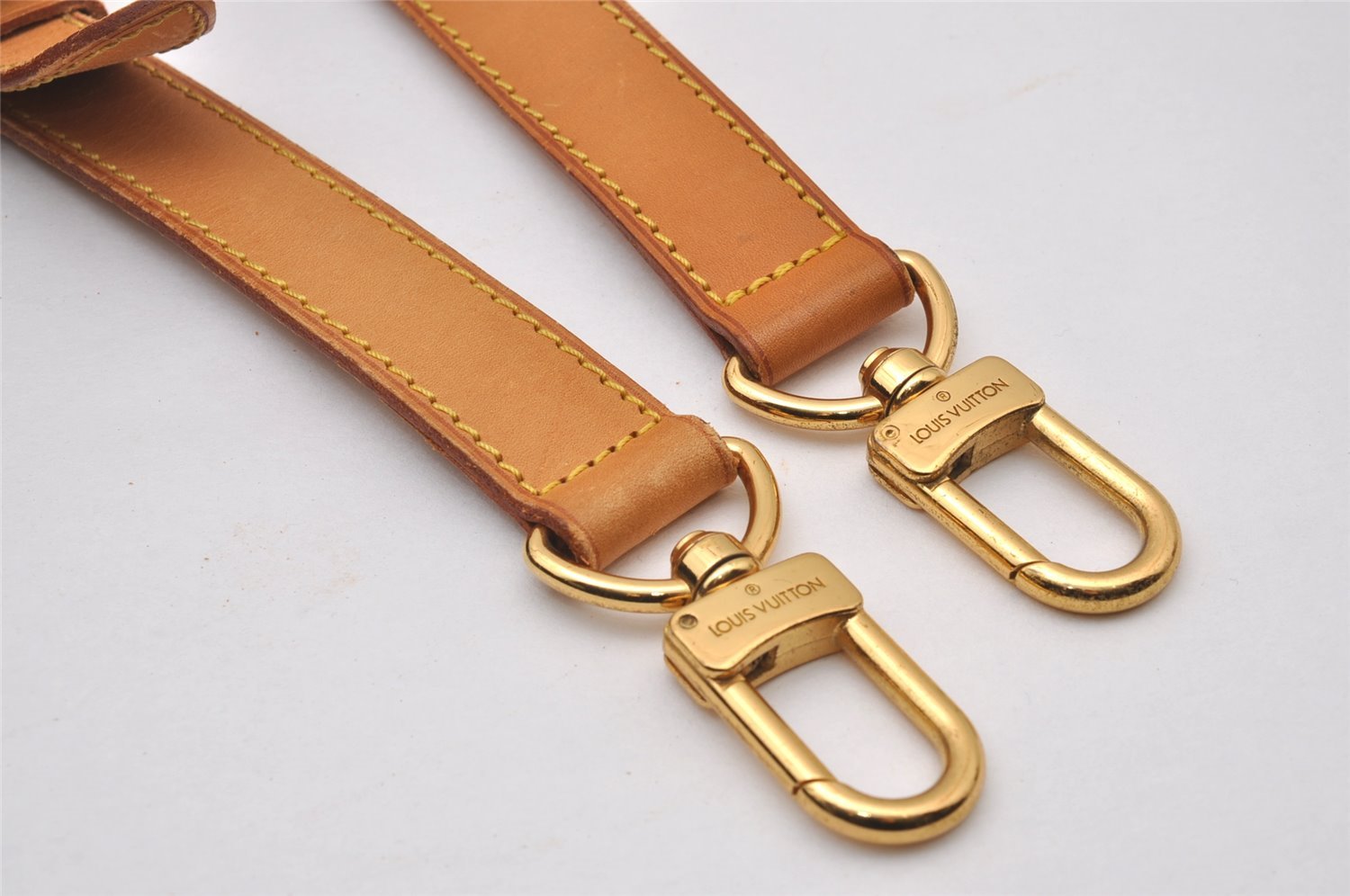 Authentic Louis Vuitton Leather Shoulder Strap Beige 35.4-42.5