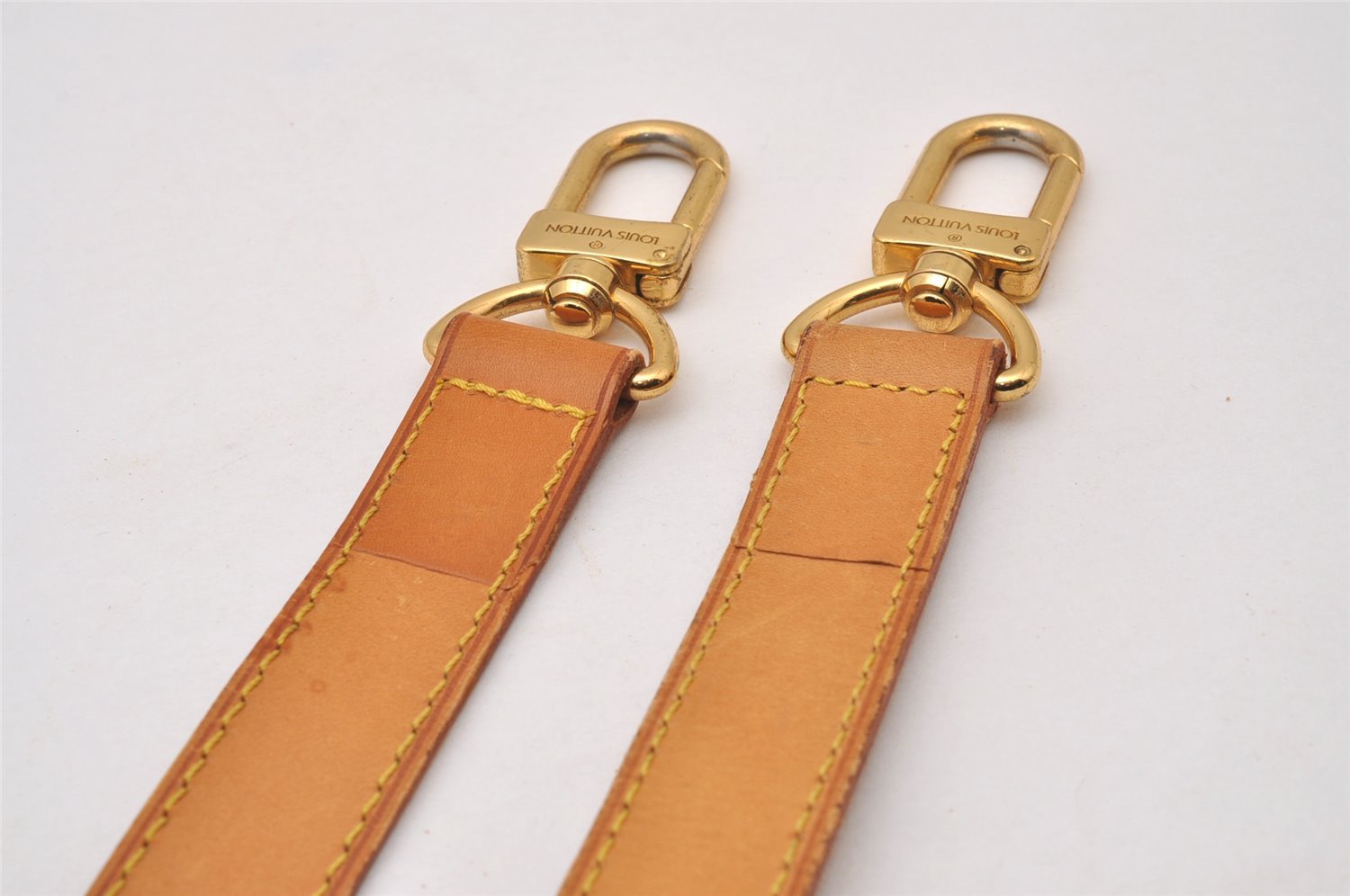 Authentic Louis Vuitton Leather Shoulder Strap Beige 35.4-42.5