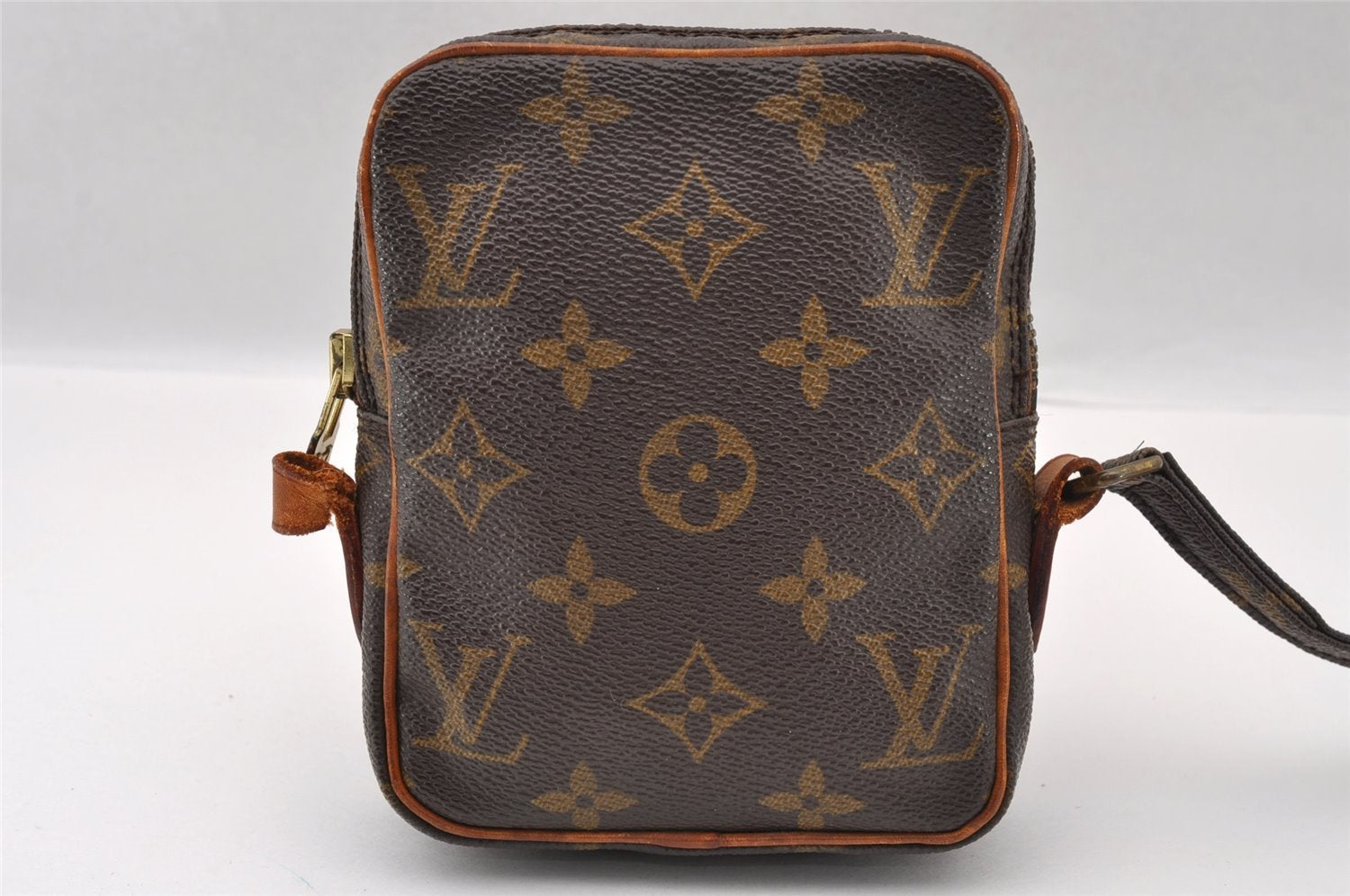 Auth Louis Vuitton Monogram Mini Poche Danube Shoulder Bag M45268 LV Junk 2209I