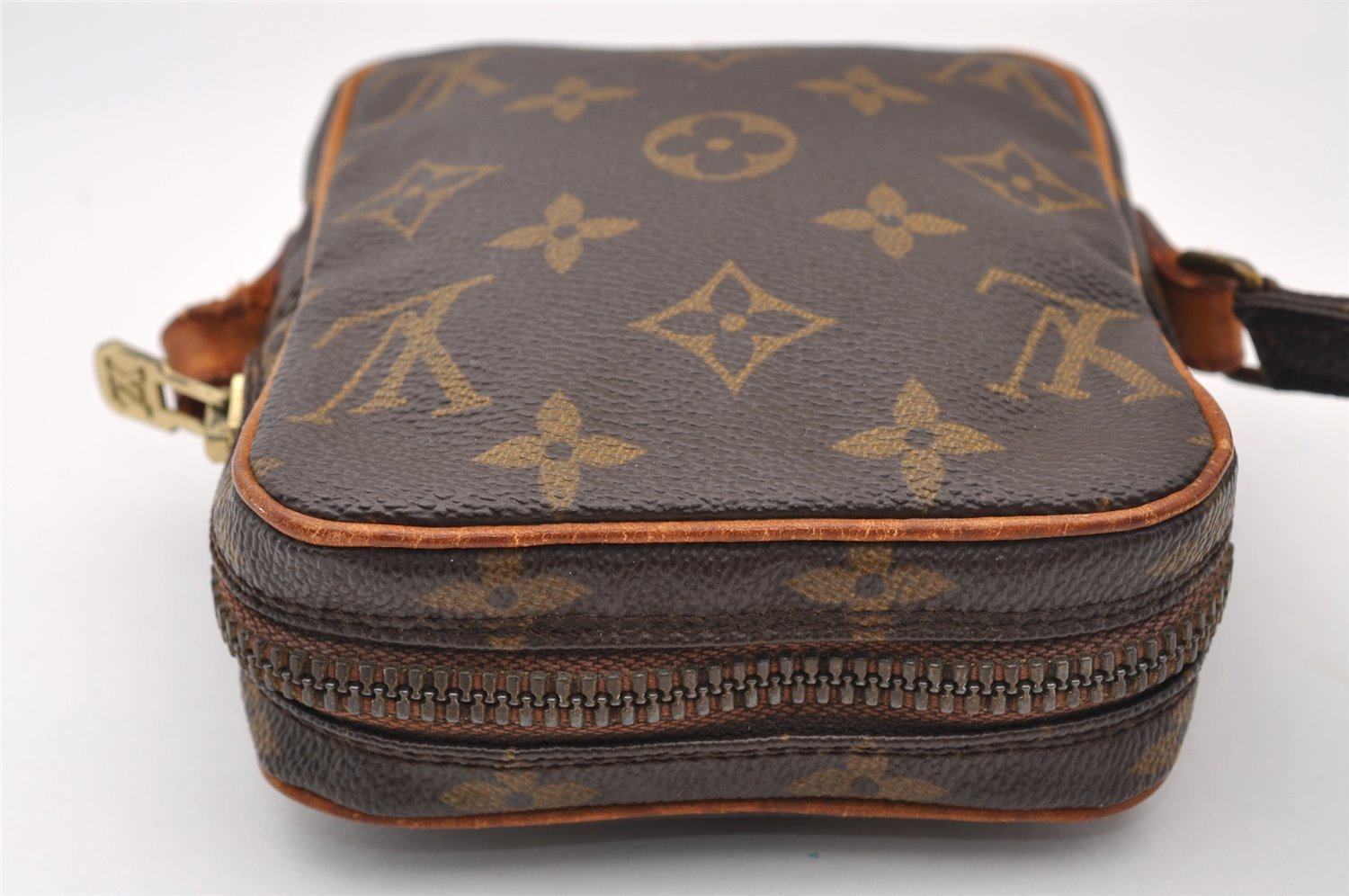 Auth Louis Vuitton Monogram Mini Poche Danube Shoulder Bag M45268 LV Junk 2209I
