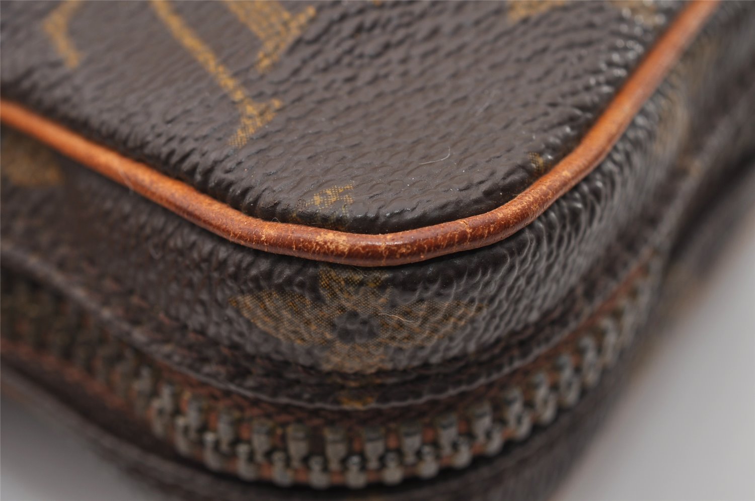 Auth Louis Vuitton Monogram Mini Poche Danube Shoulder Bag M45268 LV Junk 2209I