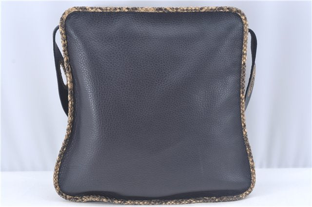 Authentic FENDI Selleria Vintage Shoulder Bag Purse Leather Black 2226G