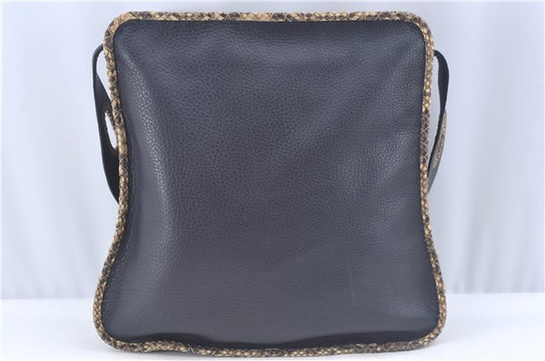 Authentic FENDI Selleria Vintage Shoulder Bag Purse Leather Black 2226G