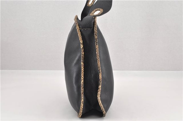 Authentic FENDI Selleria Vintage Shoulder Bag Purse Leather Black 2226G