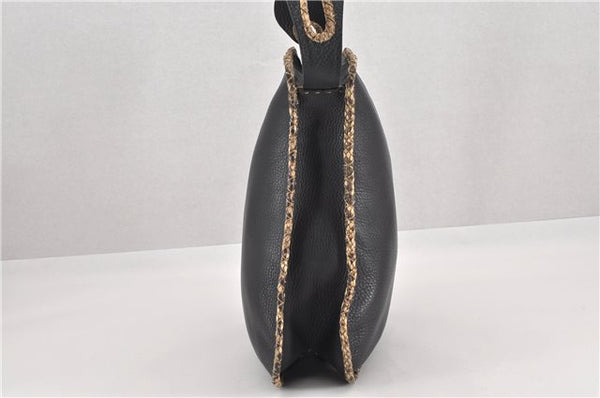 Authentic FENDI Selleria Vintage Shoulder Bag Purse Leather Black 2226G