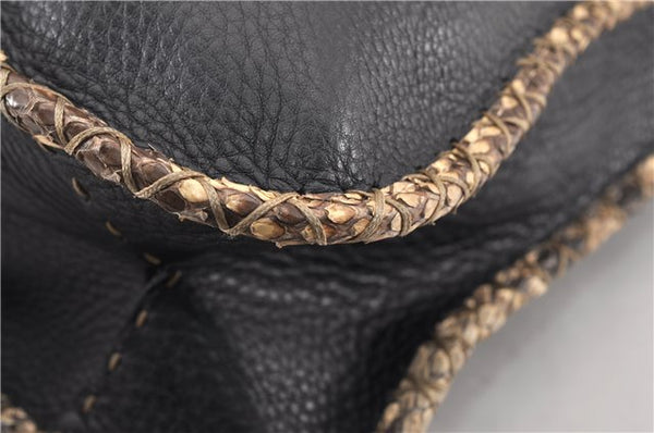 Authentic FENDI Selleria Vintage Shoulder Bag Purse Leather Black 2226G