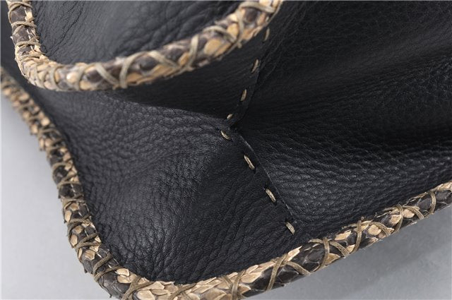 Authentic FENDI Selleria Vintage Shoulder Bag Purse Leather Black 2226G