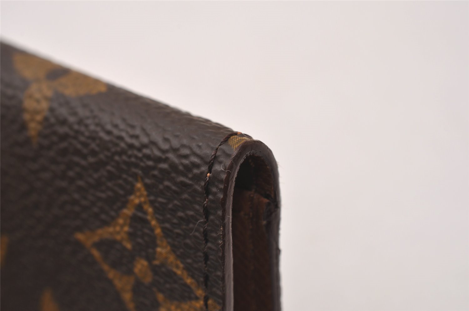 Authentic Louis Vuitton Monogram Multicles 6 Six Hooks Key Case M62630 LV 2248I