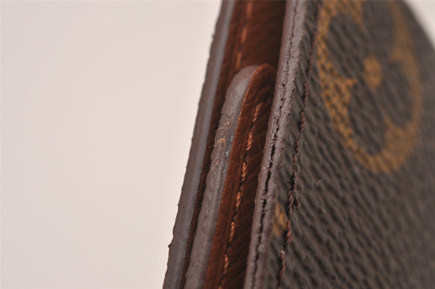 Authentic Louis Vuitton Monogram Multicles 6 Six Hooks Key Case M62630 LV 2248I