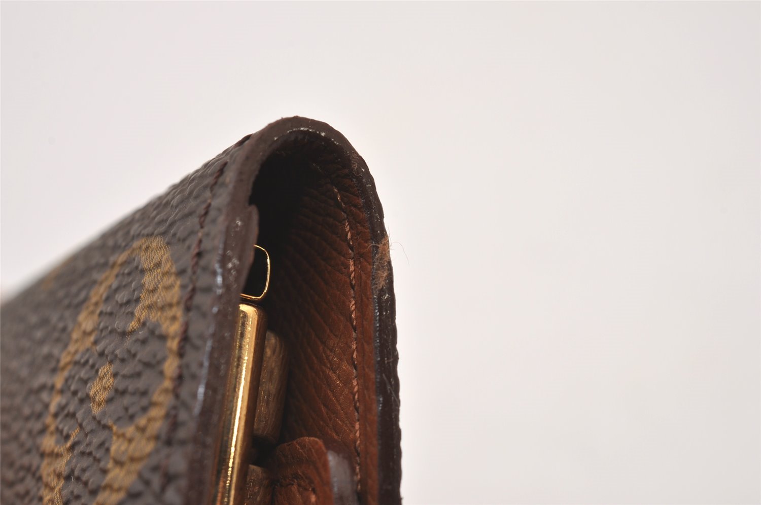 Authentic Louis Vuitton Monogram Multicles 6 Six Hooks Key Case M62630 LV 2248I