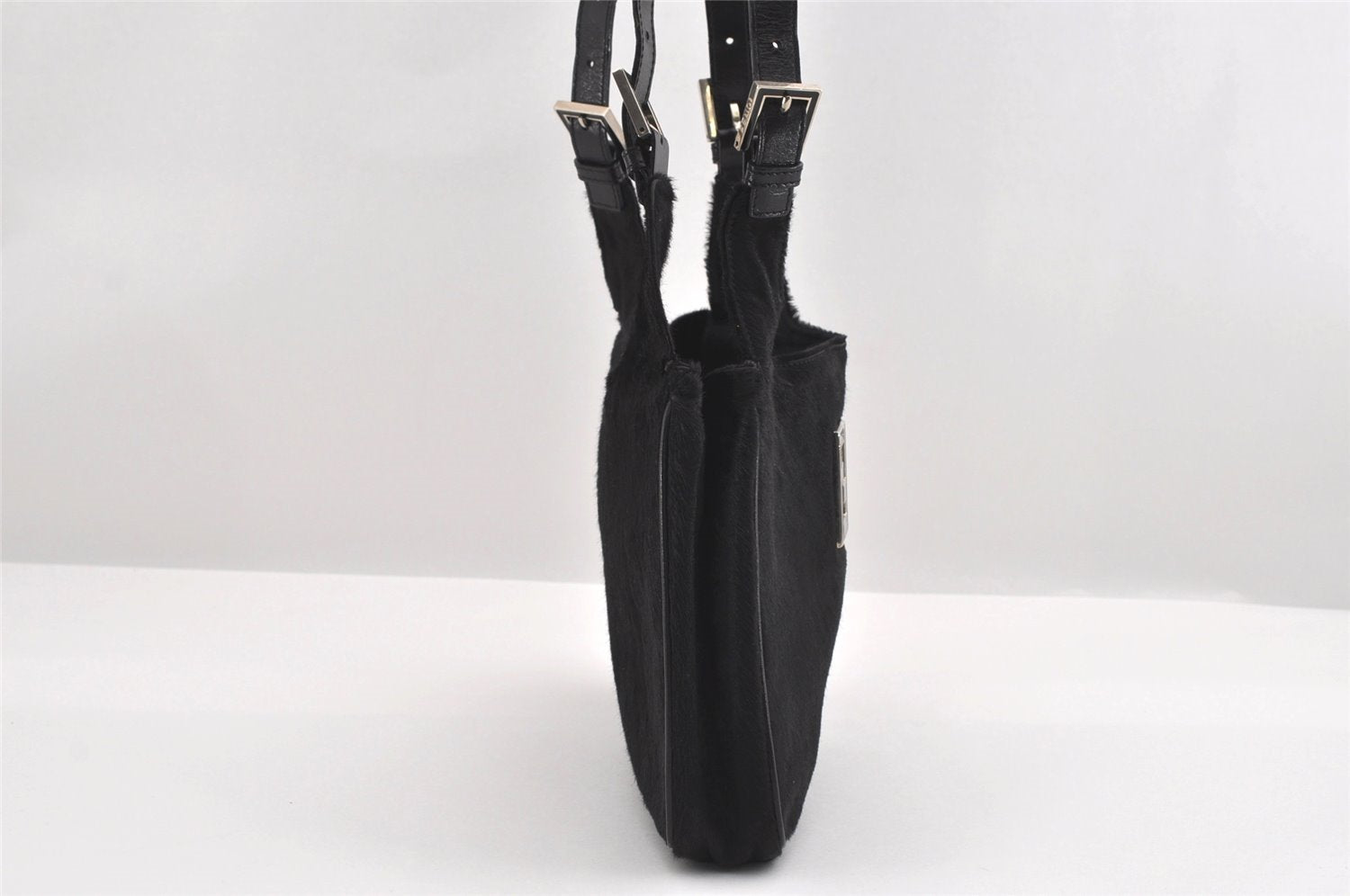 Authentic FENDI Vintage Shoulder Bag Purse Unborn Calf Leather Black 2253I