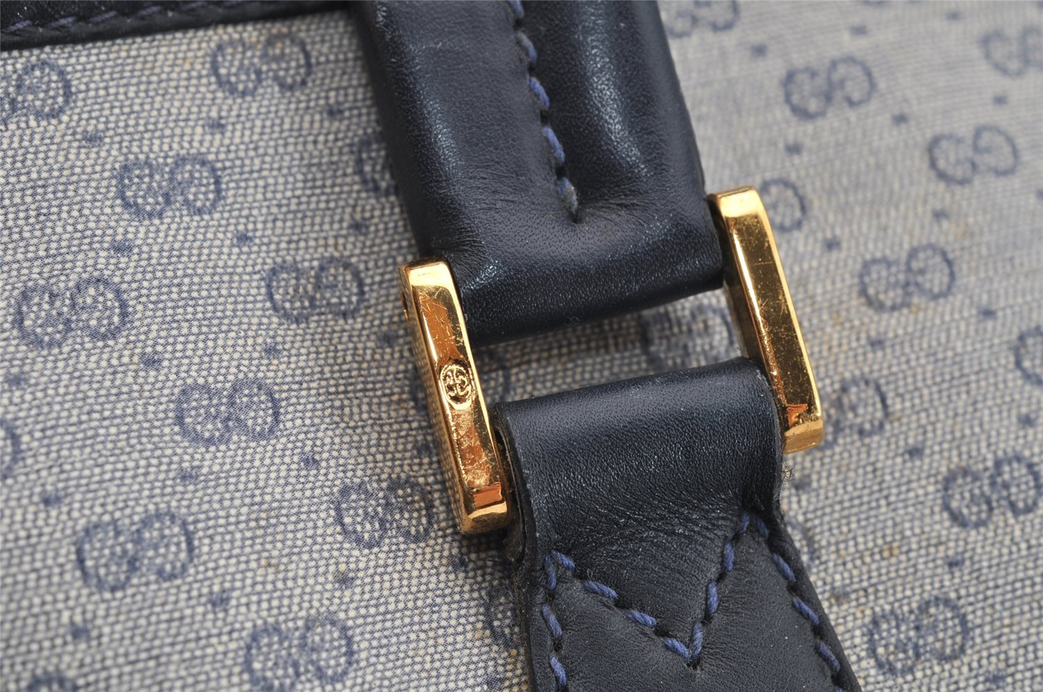 Authentic GUCCI Vintage Micro GG PVC Leather Shoulder Tote Bag Navy Blue 2267I