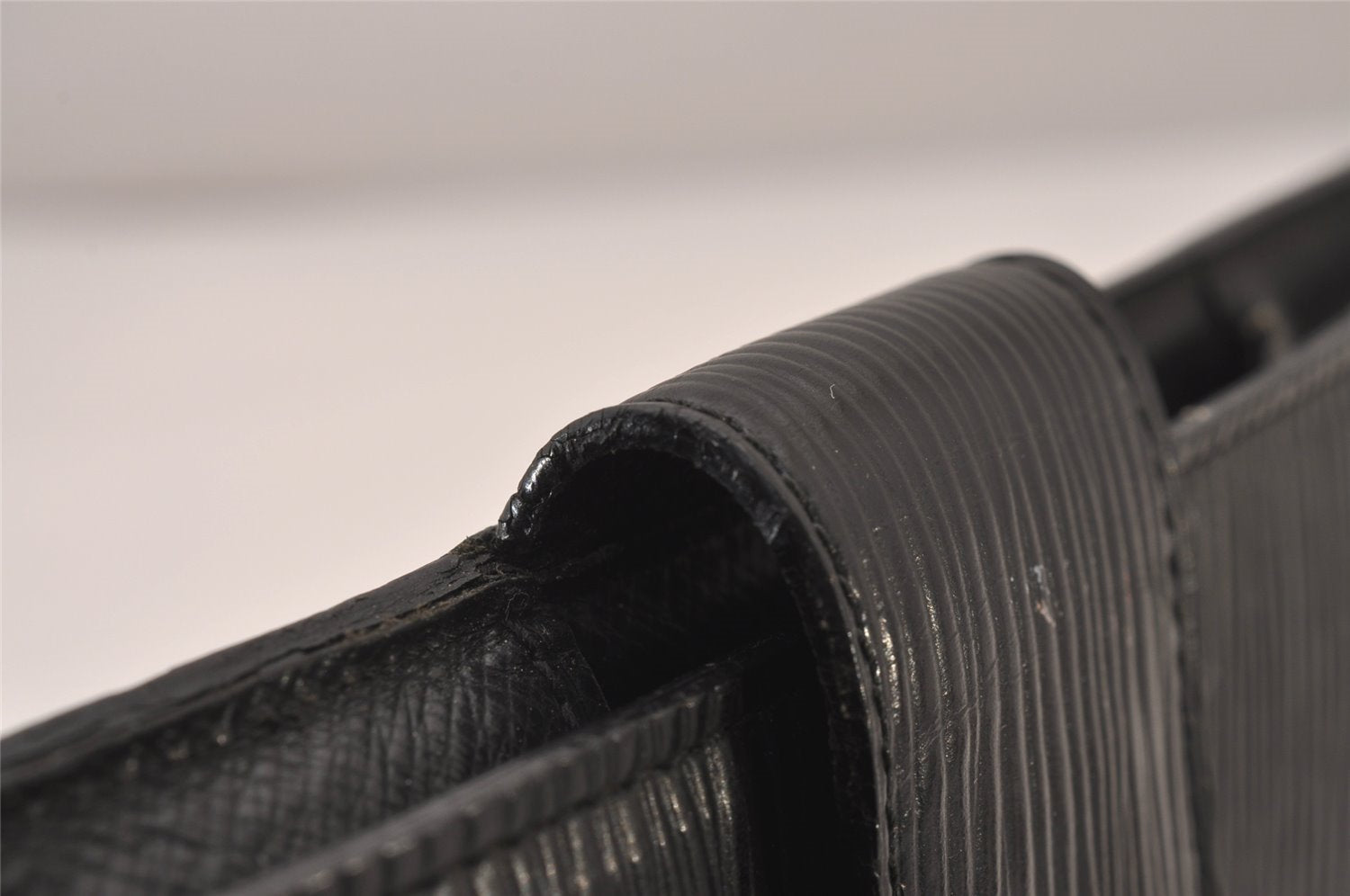 Authentic Louis Vuitton Epi Agenda GM Notebook Cover Black R20212 LV 2331I