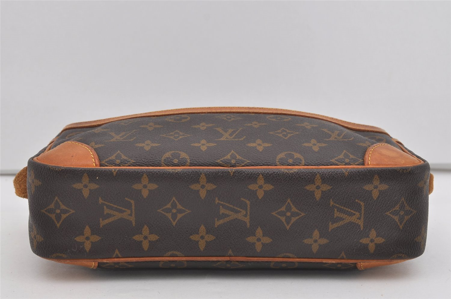 Authentic Louis Vuitton Monogram Compiegne 28 Clutch Hand Bag M51845 LV 2332I