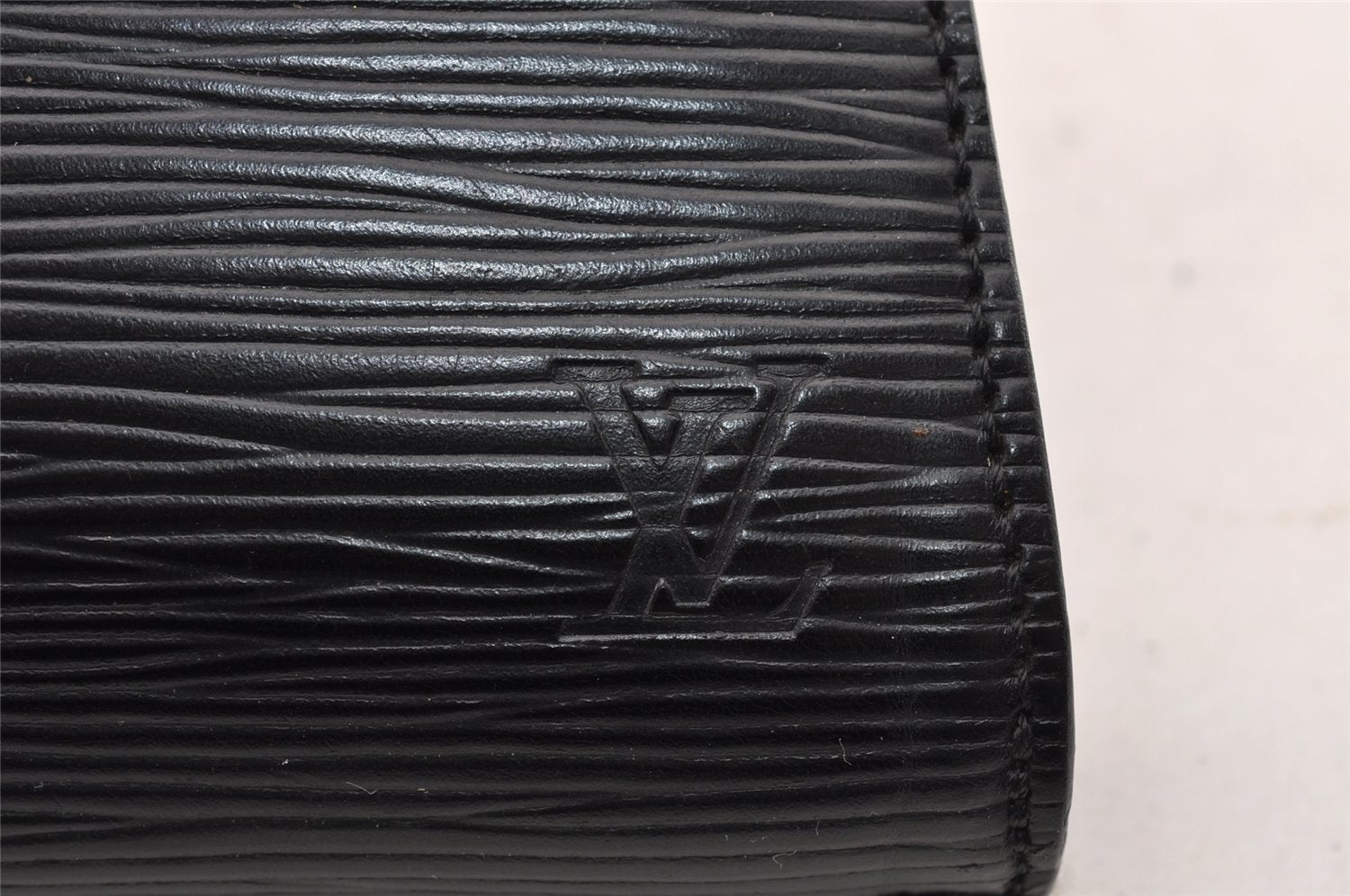Authentic Louis Vuitton Epi Arts Deco Clutch Hand Bag Black M52632 LV 2341I