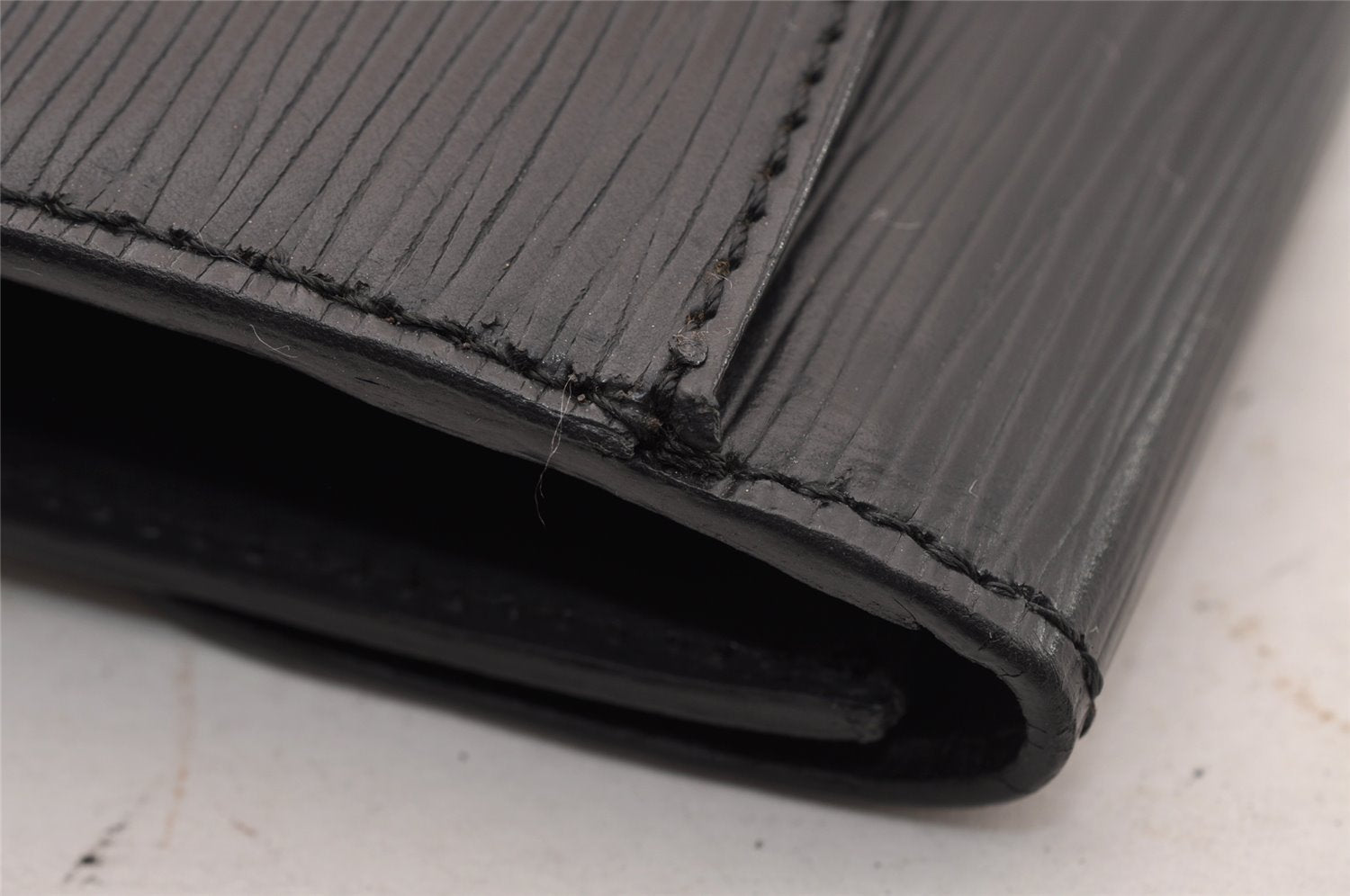 Authentic Louis Vuitton Epi Arts Deco Clutch Hand Bag Black M52632 LV 2341I