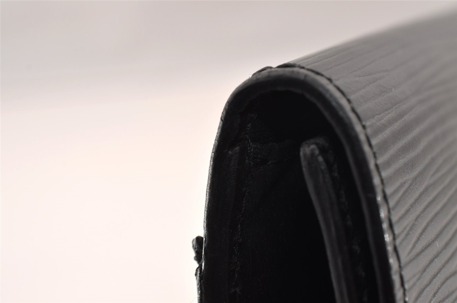 Authentic Louis Vuitton Epi Arts Deco Clutch Hand Bag Black M52632 LV 2341I