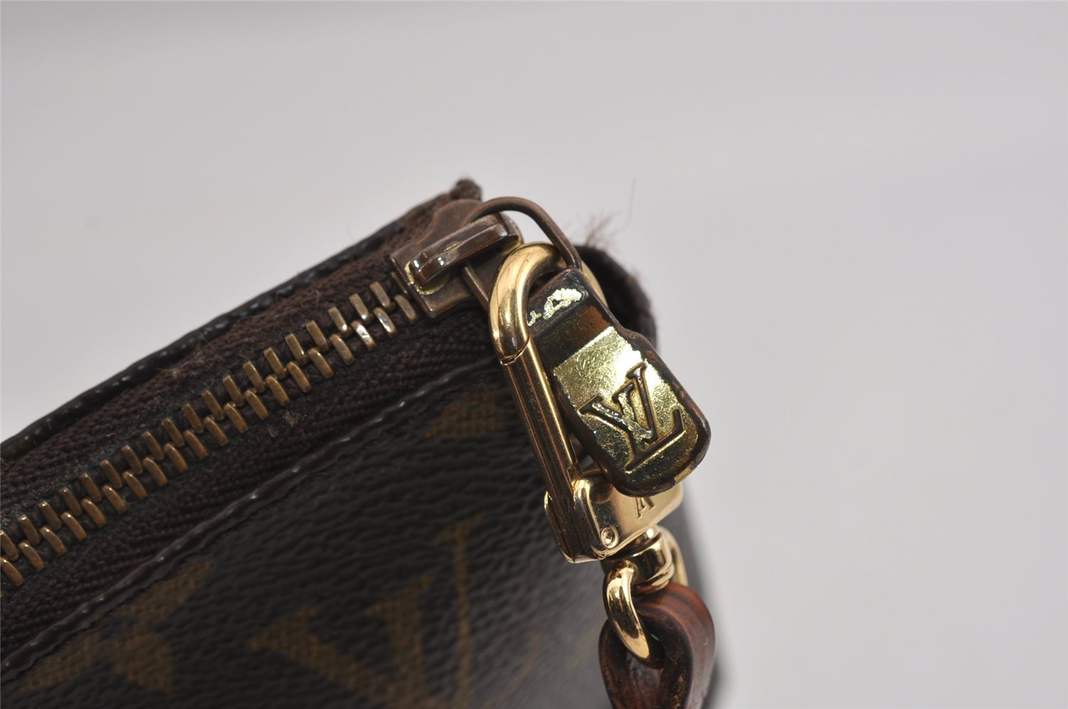 Authentic Louis Vuitton Monogram Pochette Accessoires Pouch M51980 LV 2347I