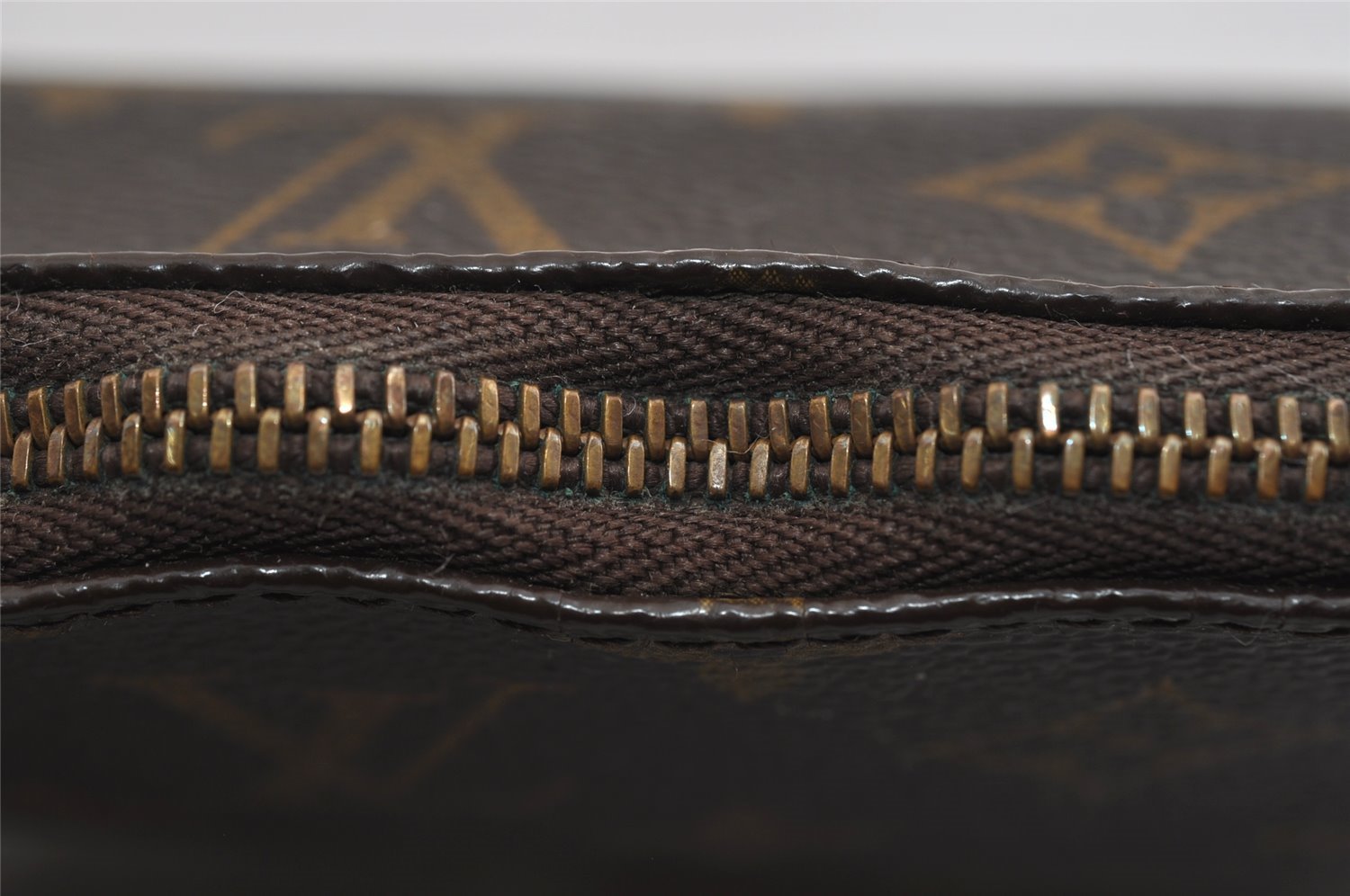 Authentic Louis Vuitton Monogram Pochette Accessoires Pouch M51980 LV 2347I