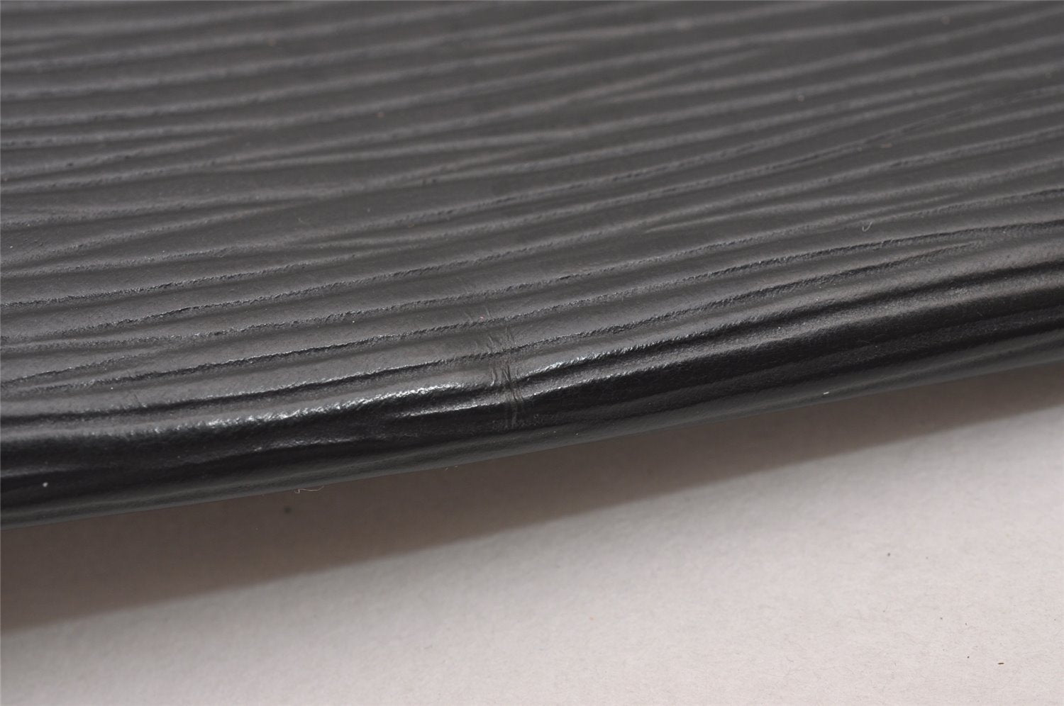 Authentic Louis Vuitton Epi Card Case Purse Black LV 2351I