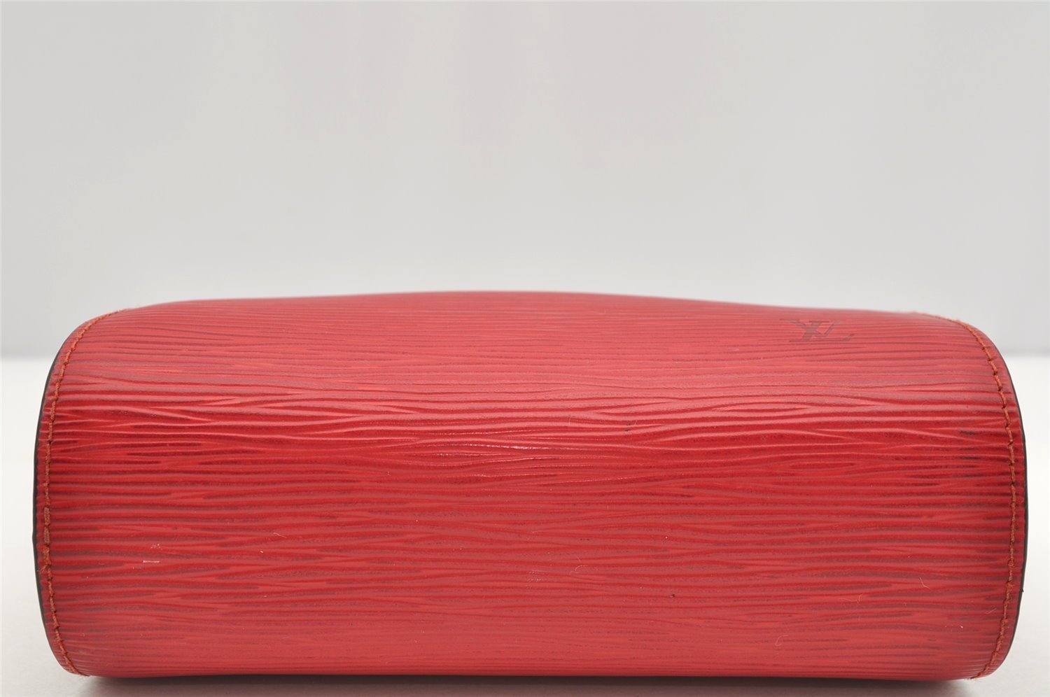 Authentic Louis Vuitton Epi Dauphine Cosmetic Pouch Red M48447 LV 2368I