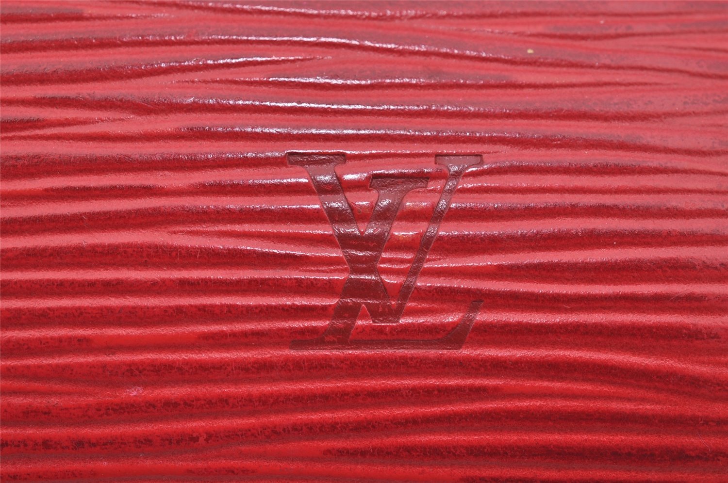 Authentic Louis Vuitton Epi Dauphine Cosmetic Pouch Red M48447 LV 2368I