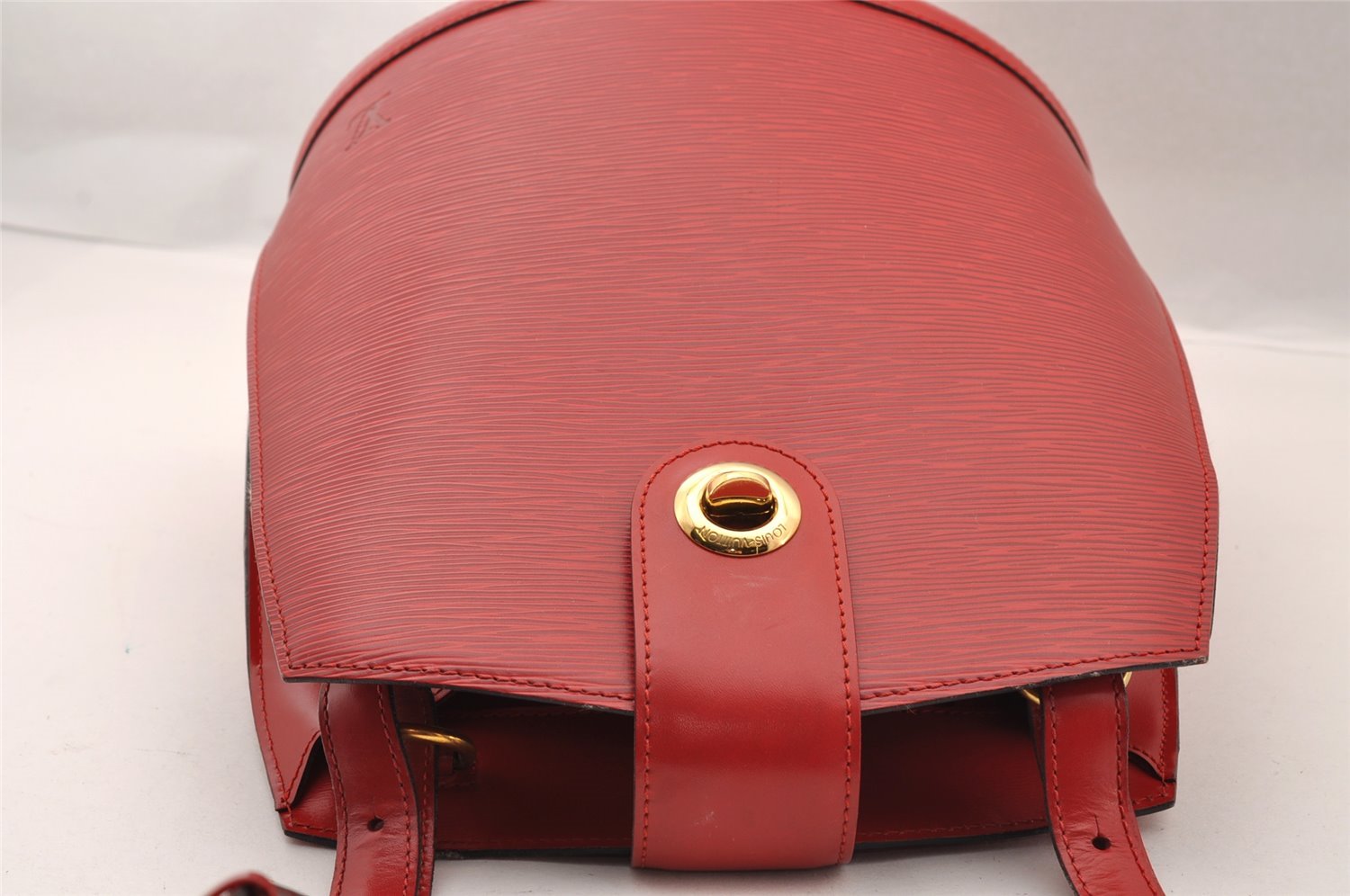 Authentic Louis Vuitton Epi Cluny Shoulder Bag Purse Red M52257 LV 2374I