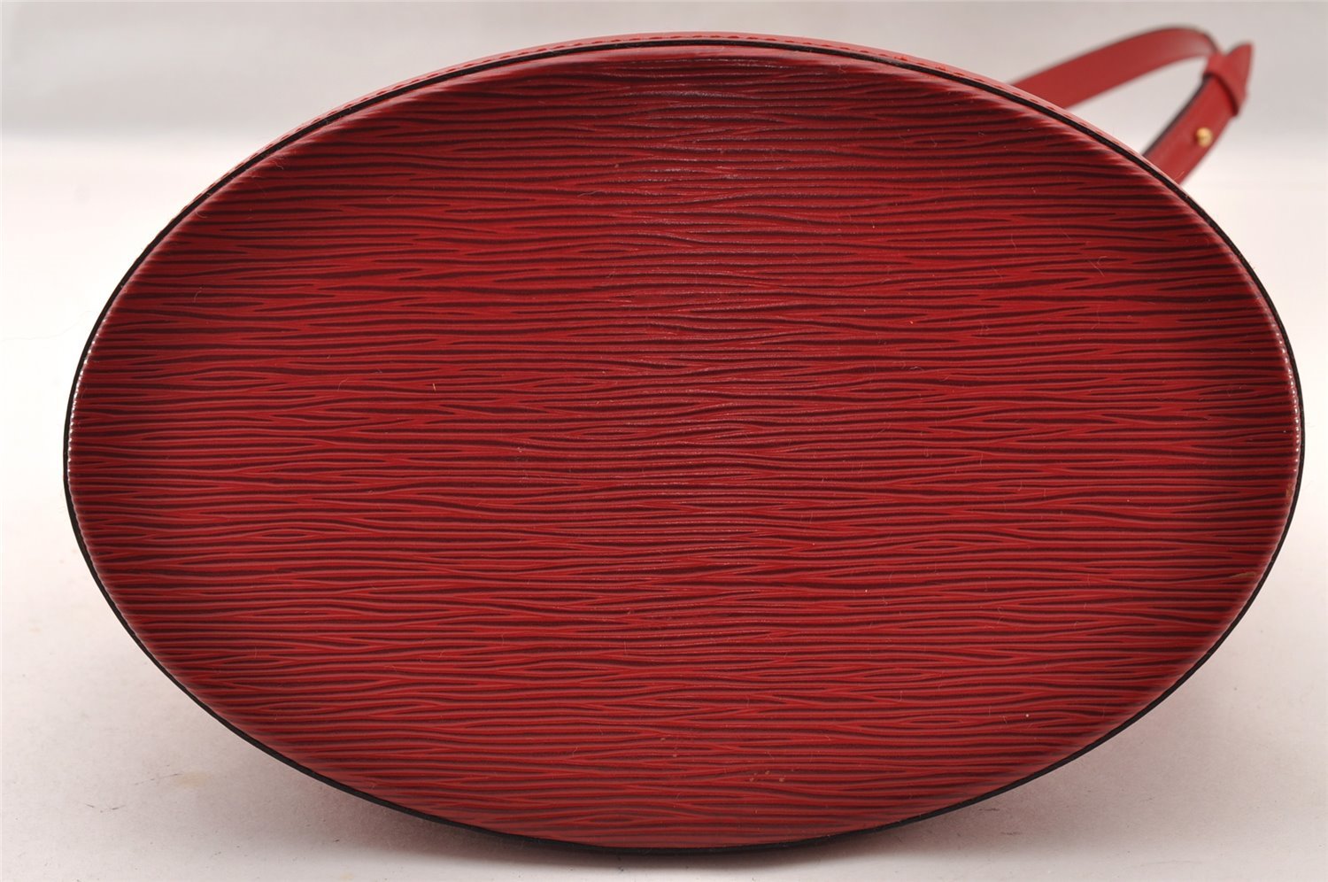 Authentic Louis Vuitton Epi Cluny Shoulder Bag Purse Red M52257 LV 2374I