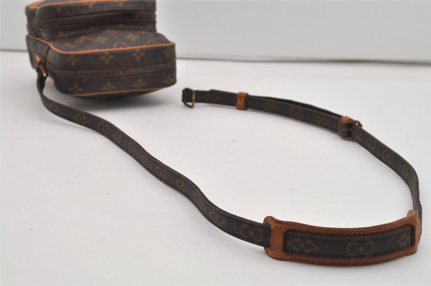 Authentic Louis Vuitton Monogram Amazone Shoulder Cross Bag M45236 LV Junk 2394I