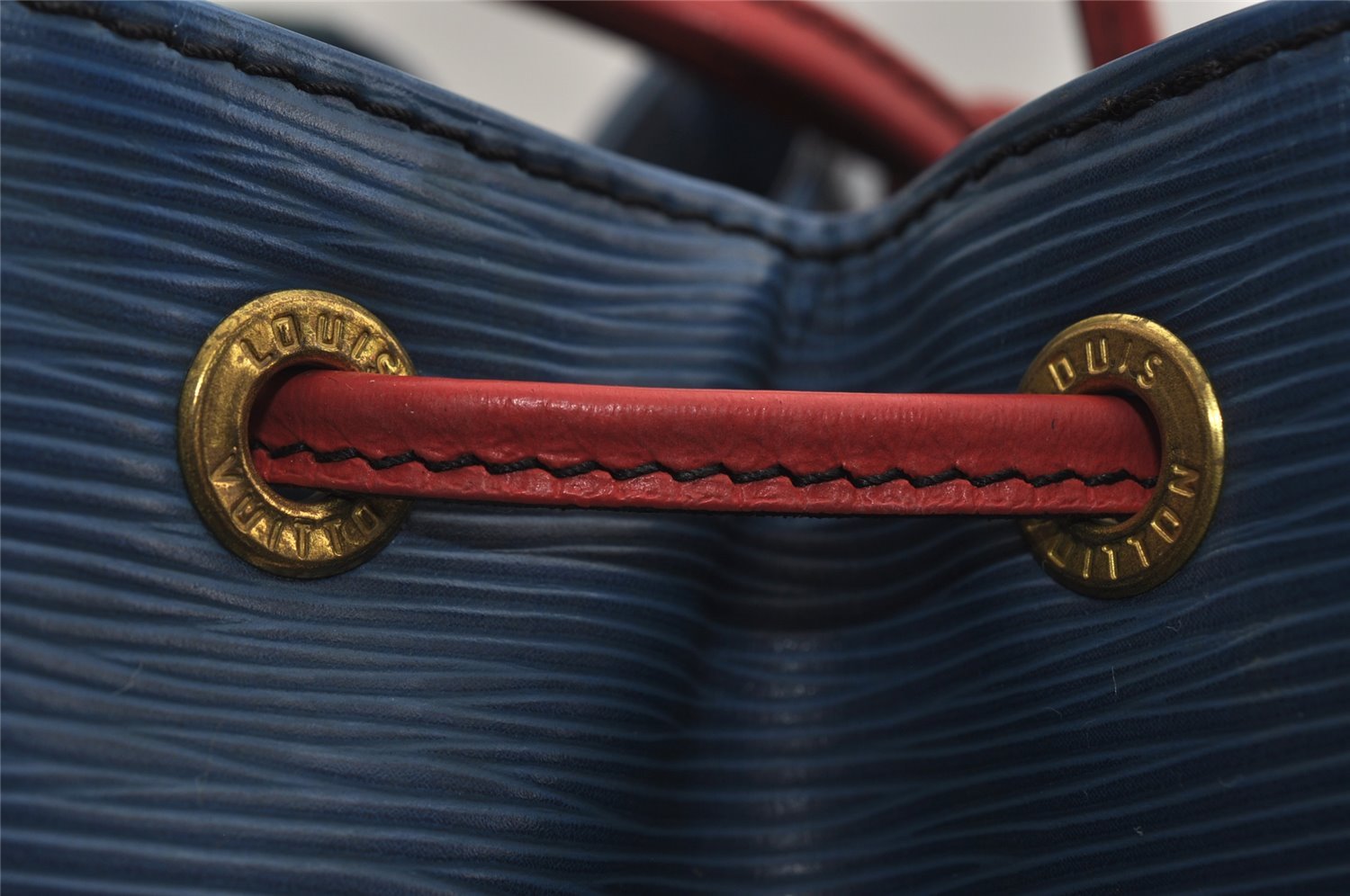 Auth Louis Vuitton Epi Noe Tricolor Blue Red Green M44082 Drawstring Bag 2421I