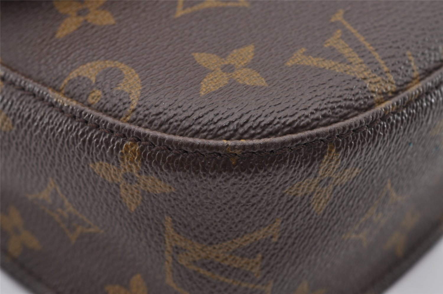 Authentic Louis Vuitton Monogram Saint Cloud GM M51242 Shoulder Cross Bag 2423I