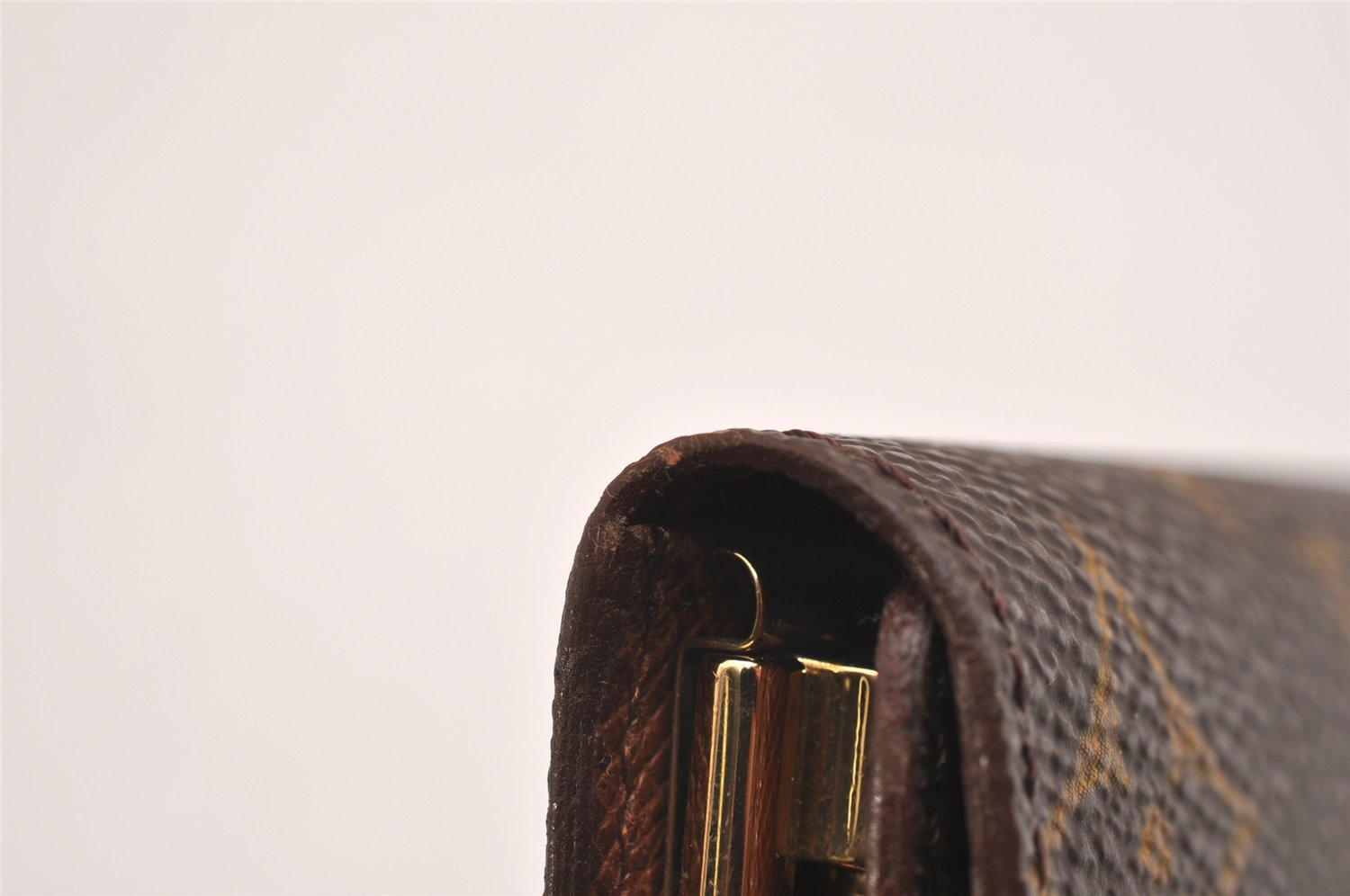 Authentic Louis Vuitton Monogram Multicles 4 Four Hooks Key Case M62631 LV 2454I