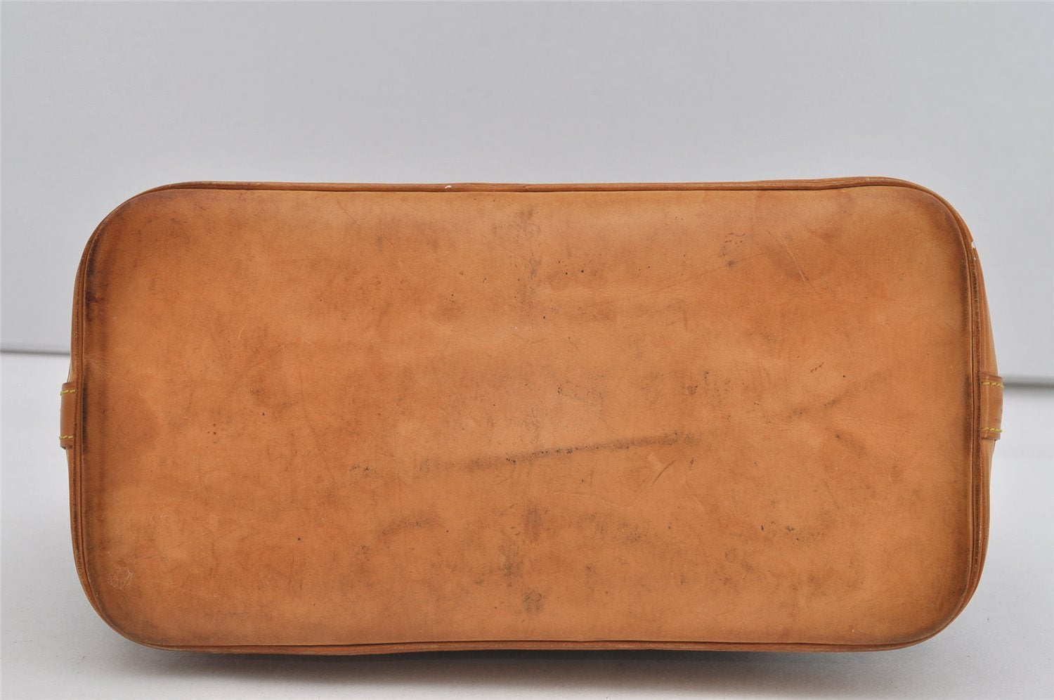 Authentic Louis Vuitton Monogram Alma Hand Bag Purse M51130 LV 2476I