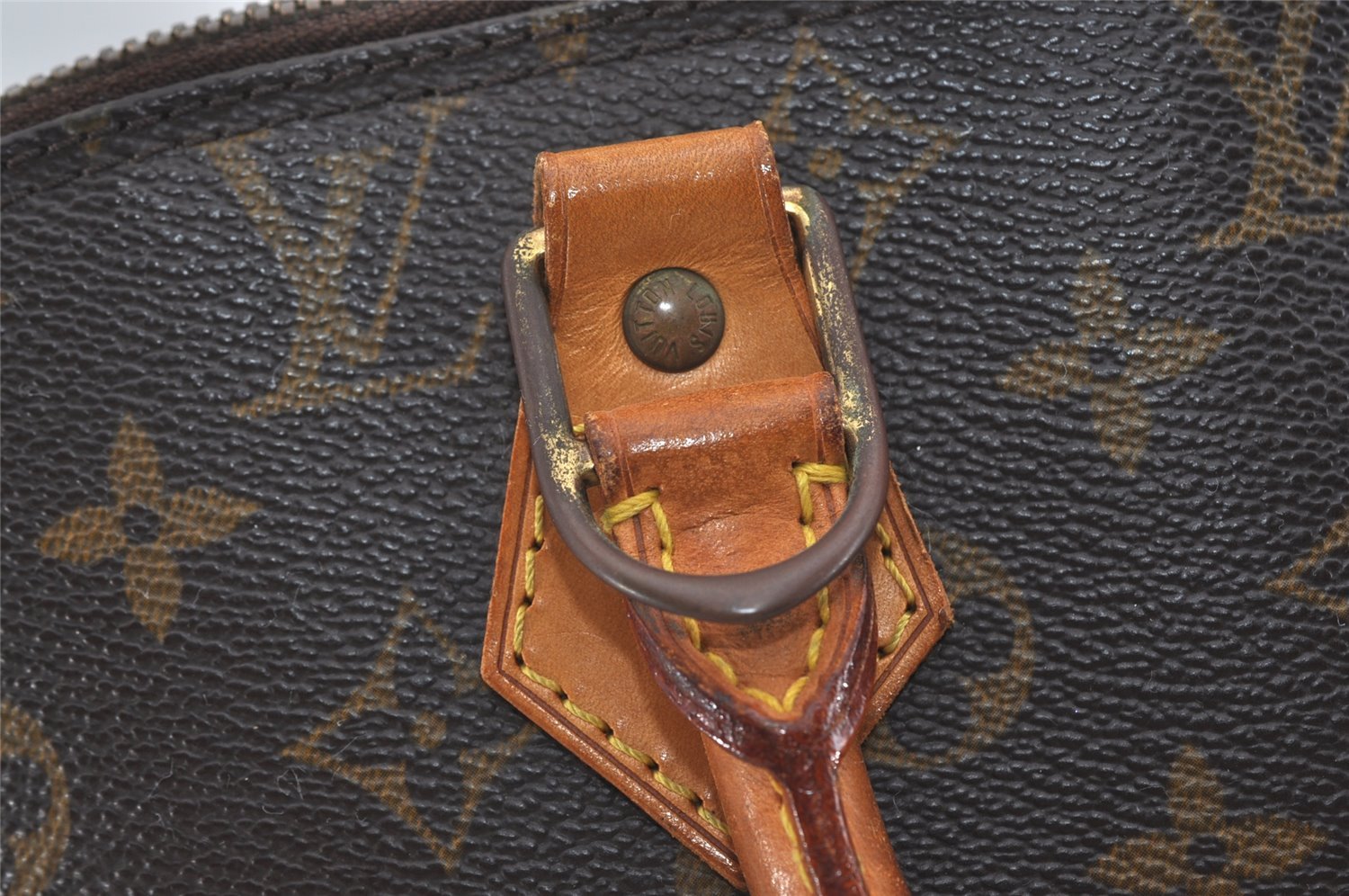 Authentic Louis Vuitton Monogram Alma Hand Bag Purse M51130 LV 2476I