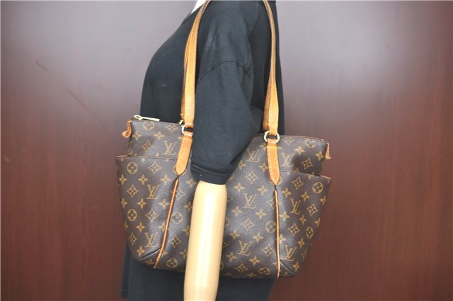 Authentic Louis Vuitton Monogram Totally PM Shoulder Tote Bag M56688 LV 2482C