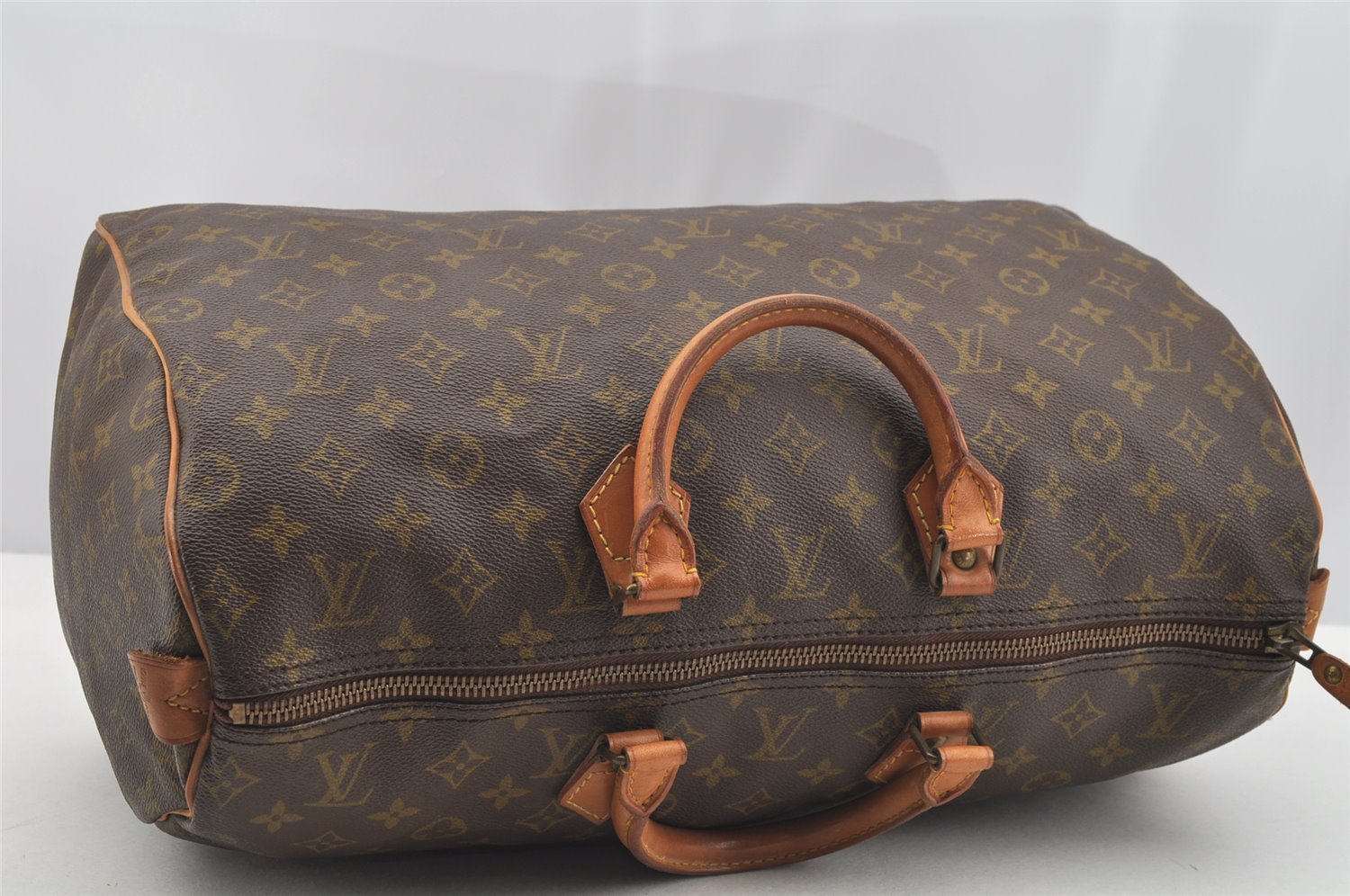 Authentic Louis Vuitton Monogram Speedy 40 Hand Boston Bag Old Model LV 2482I