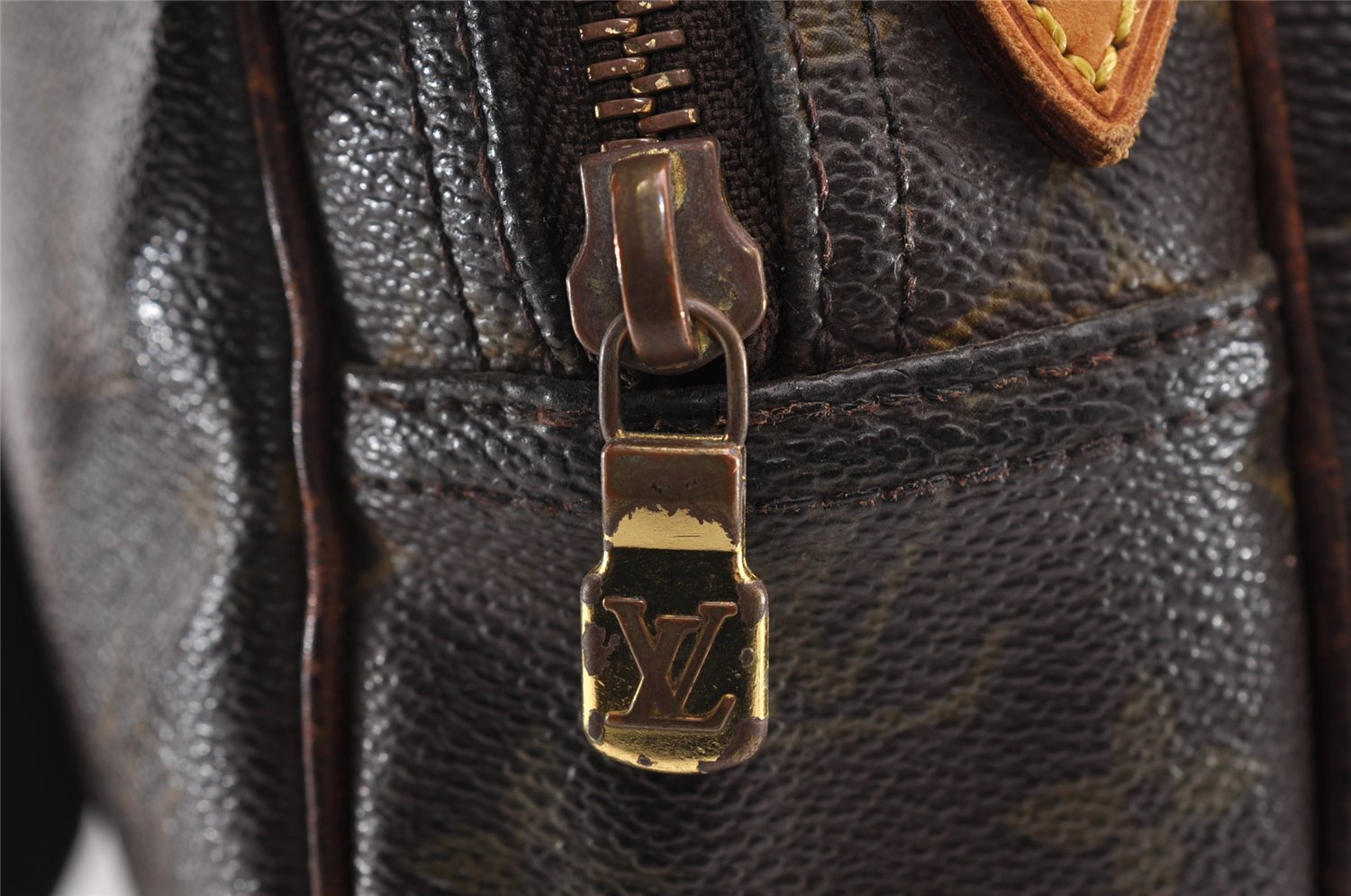 Authentic Louis Vuitton Monogram Reporter PM Shoulder Cross Bag M45254 LV 2484I