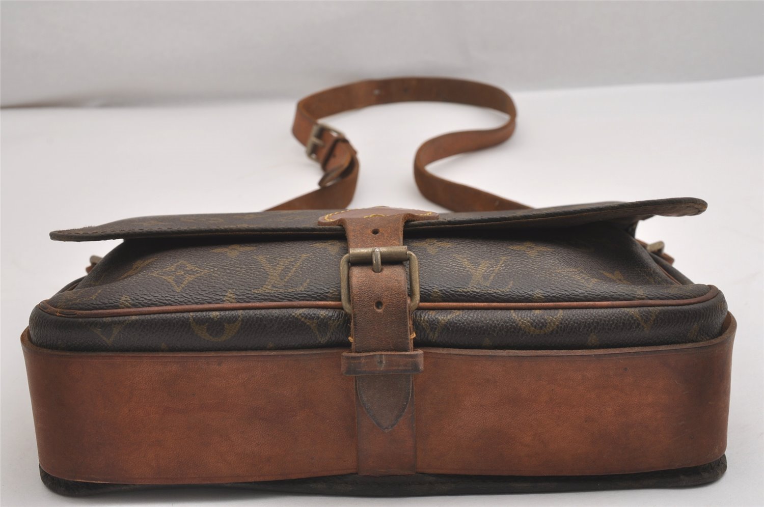 Authentic Louis Vuitton Monogram Cartouchiere GM Shoulder Bag Old Model 2493I