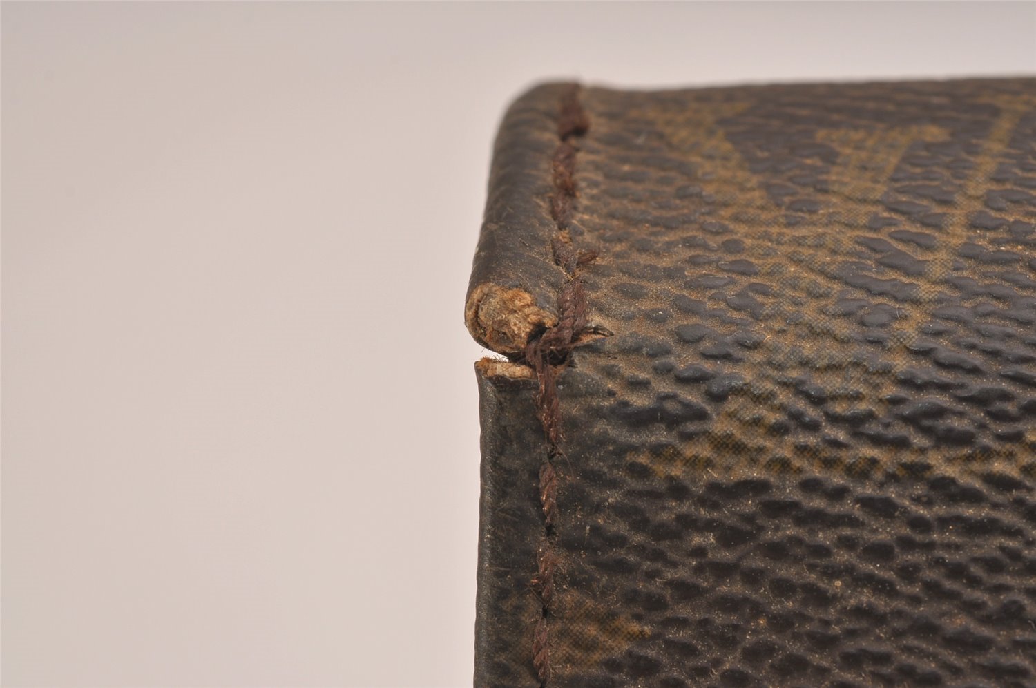 Authentic Louis Vuitton Monogram Cartouchiere GM Shoulder Bag Old Model 2493I