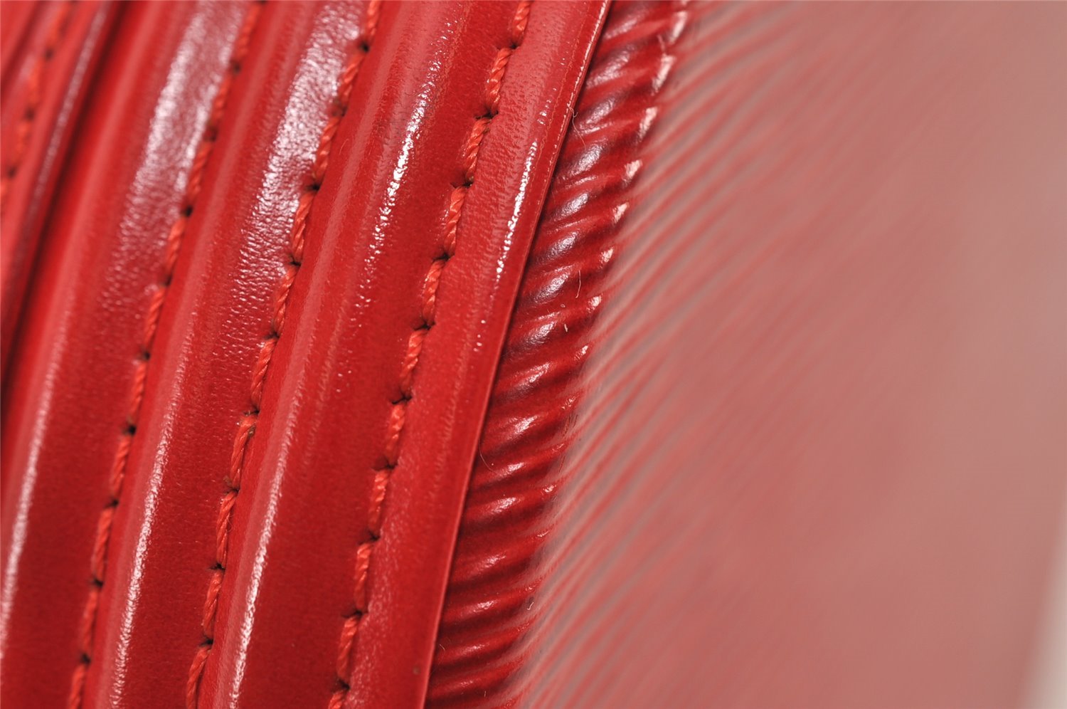 Authentic Louis Vuitton Epi Cannes Red Cosmetic Hand Bag Purse M48037 LV 2504I