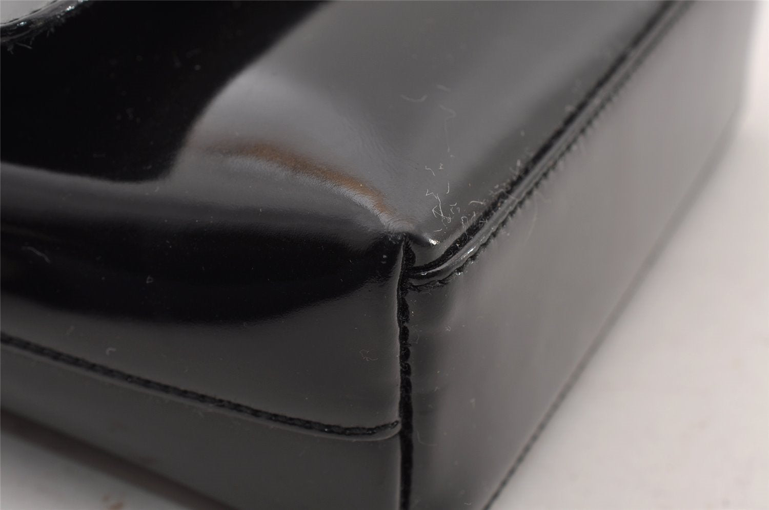 Authentic GUCCI Vintage Shoulder Hand Bag Purse Enamel Black Junk 2509I