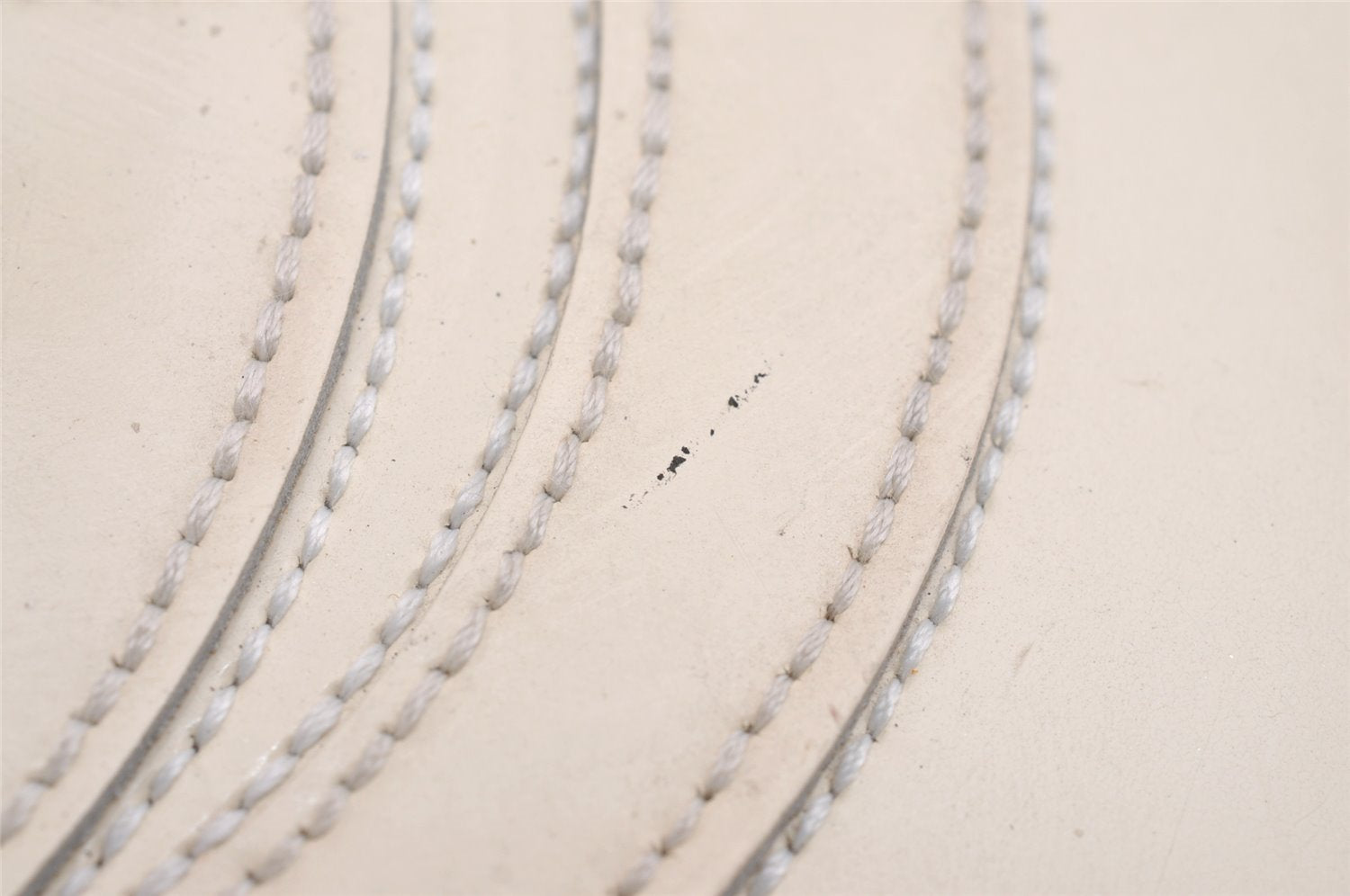 Authentic GUCCI Interlocking G Vintage Shoulder Bag Enamel White Junk 2521I