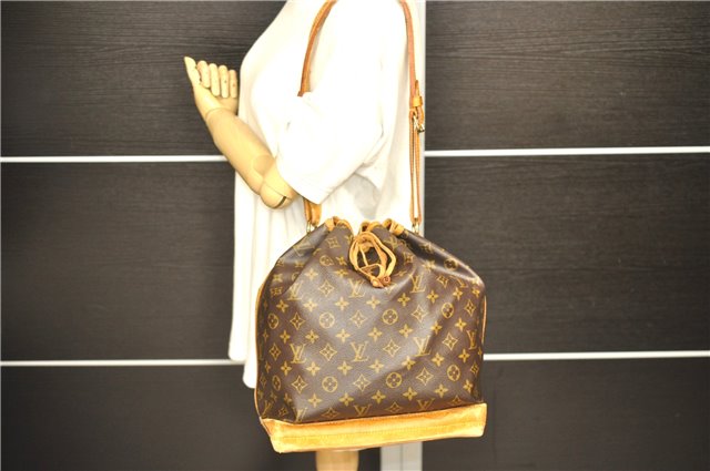 Authentic Louis Vuitton Monogram Noe Shoulder Bag M42224 LV 2522D