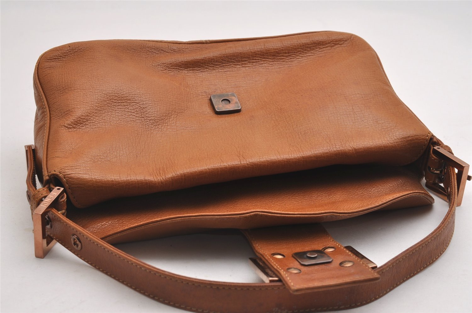 Authentic FENDI Mamma Baguette Shoulder Hand Bag Purse Leather Brown 2525I
