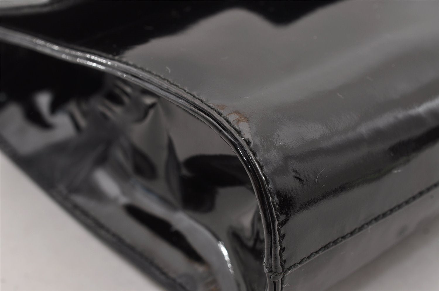 Authentic Vintage GUCCI Shoulder Cross Body Bag Purse Enamel Leather Black 2537I