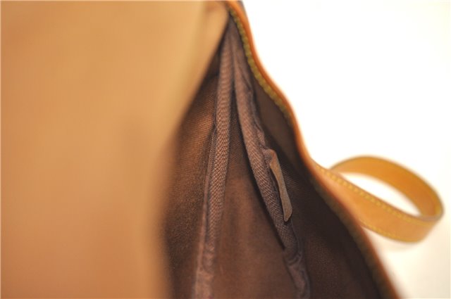 Auth Louis Vuitton Monogram Saumur 30 Shoulder Cross Body Bag M42256 LV 2554D