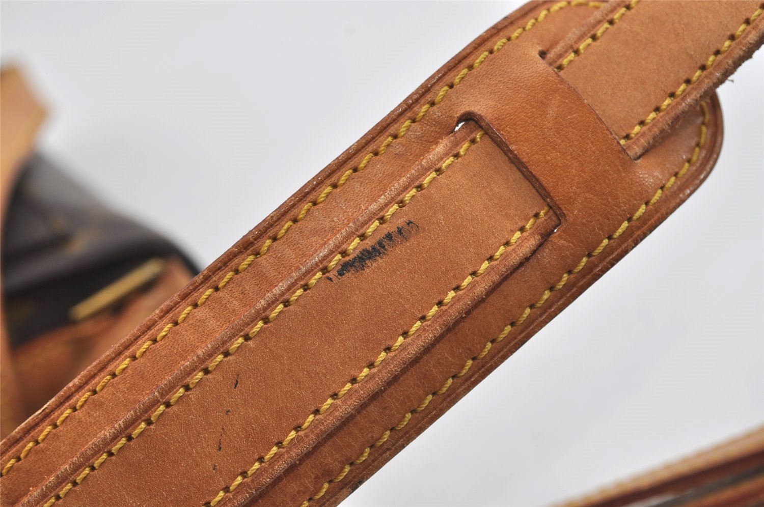 Authentic Louis Vuitton Monogram Saint Cloud GM M51242 Shoulder Cross Bag 2555I